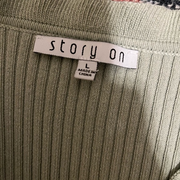 Story On Ruffled Top - Picture 3 of 3